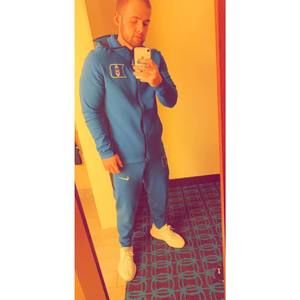 Meet your Posher, Brady